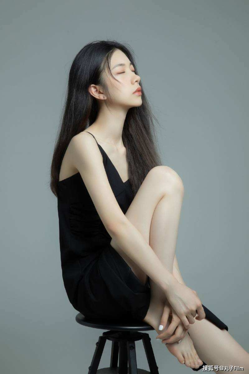 油价调整:好消息,明晚油价大跌,预计下调296元/吨,先别加油