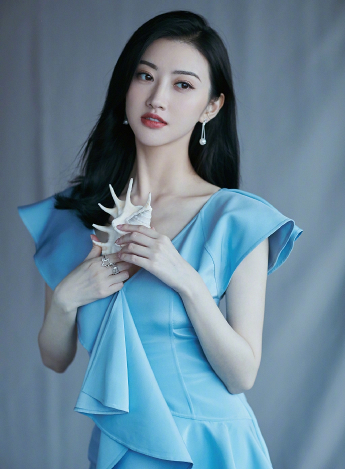 露营用品不香?小红书关闭“小绿洲”,自营电商再次淡出
